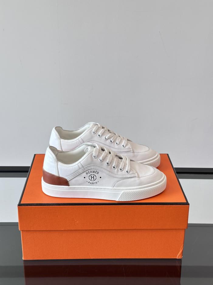 repliche,replica,perfette,siti di,affidabili,migliori siti,dove comprare,1:1,scarpe da ginnastica Contatore / Scarpe da ginnastica casual da skateboard Hermes Deep Couple bianche (T9QAE) repliche,replica,perfette,siti di,affidabili,migliori siti,dove comprare,1:1,scarpe da ginnastica Contatore / Scarpe da ginnastica casual da skateboard Hermes Deep Couple bianche (T9QAE)