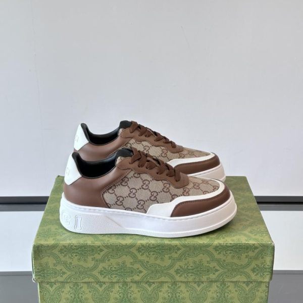 repliche,replica,perfette,siti di,affidabili,migliori siti,dove comprare,1:1,scarpe da ginnastica Contatore / Sneakers da uomo Gucci con plateau e biscotto (A6OY1)