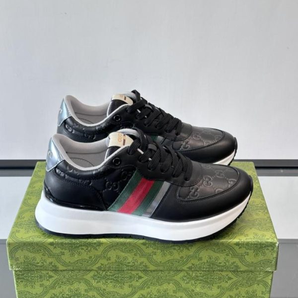 repliche,replica,perfette,siti di,affidabili,migliori siti,dove comprare,1:1,scarpe da ginnastica Contatore / Sneakers casual Gucci, realizzate in pelle di vitello pieno fiore, con il classico motivo a doppia G impresso sulla tomaia (17BAY).