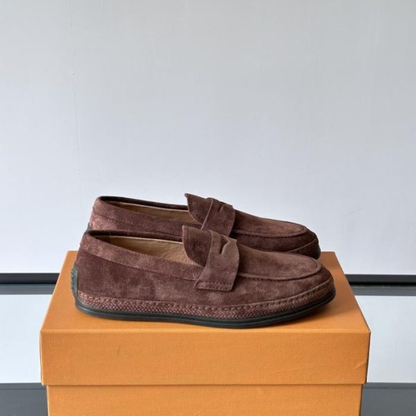 repliche,replica,perfette,siti di,affidabili,migliori siti,dove comprare,1:1,scarpe da ginnastica Contatore / Mocassini da uomo TOD’S, realizzati in pelle di vacchetta pieno fiore, con decorazione a strisce con logo del marchio (5QQCL)