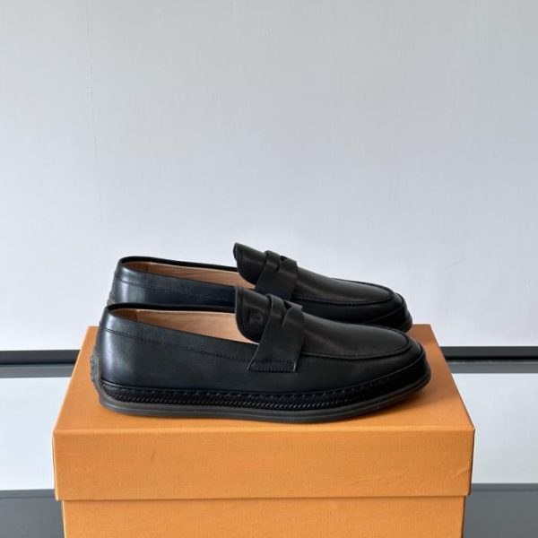 repliche,replica,perfette,siti di,affidabili,migliori siti,dove comprare,1:1,scarpe da ginnastica Contatore / Mocassini da uomo TOD’S, realizzati in pelle di vacchetta pieno fiore, con decorazione a strisce con logo del marchio (R1GRJ)