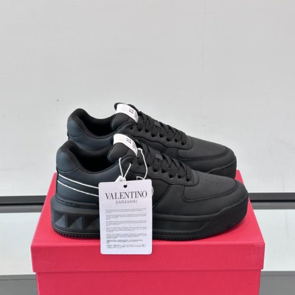 repliche,replica,perfette,siti di,affidabili,migliori siti,dove comprare,1:1,scarpe da ginnastica Contatore / Sneakers casual da uomo Valentino (KE8ML)