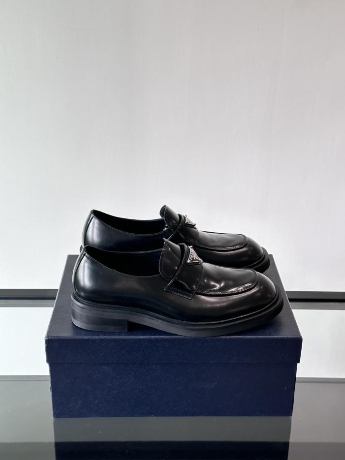 repliche,replica,perfette,siti di,affidabili,migliori siti,dove comprare,1:1,scarpe da ginnastica Contatore / I nuovi mocassini in vernice di Prada (Q3RQ4) repliche,replica,perfette,siti di,affidabili,migliori siti,dove comprare,1:1,scarpe da ginnastica Contatore / I nuovi mocassini in vernice di Prada (Q3RQ4)