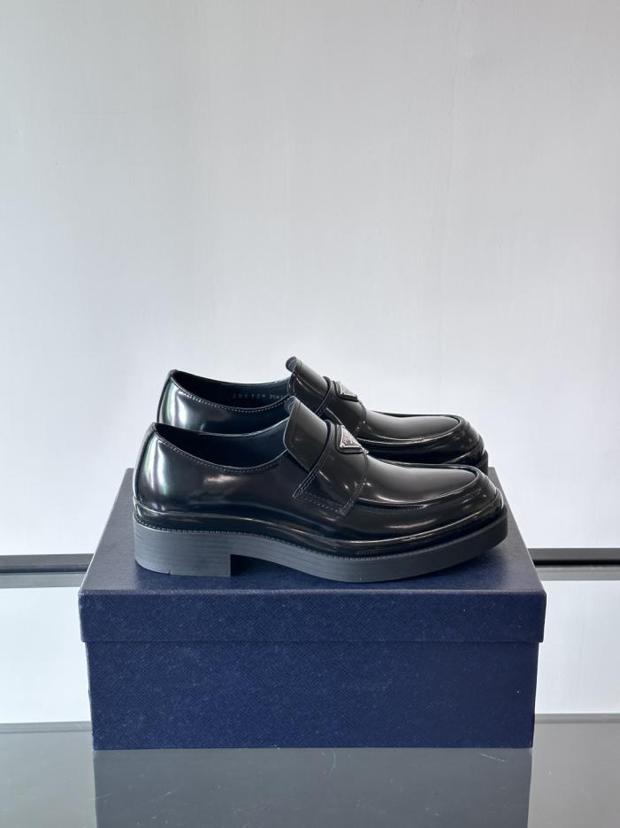 repliche,replica,perfette,siti di,affidabili,migliori siti,dove comprare,1:1,scarpe da ginnastica Contatore / I nuovi mocassini in vernice di Prada (OAWD7) repliche,replica,perfette,siti di,affidabili,migliori siti,dove comprare,1:1,scarpe da ginnastica Contatore / I nuovi mocassini in vernice di Prada (OAWD7)