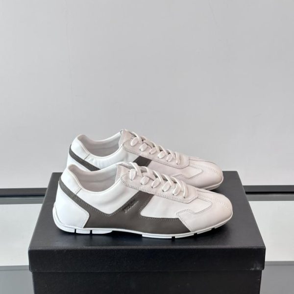 repliche,replica,perfette,siti di,affidabili,migliori siti,dove comprare,1:1,scarpe da ginnastica Contatore / Le nuove scarpe da ginnastica tedesche leggere e con suola sottile di Prada, ispirate alle passerelle (SOYOH)