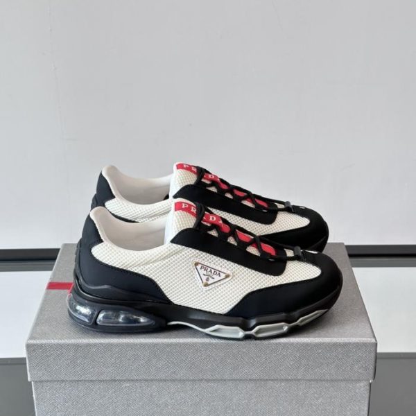 Contatore / Le nuove scarpe sportive casual in pelle con cuscinetto d'aria di Prada (ZT24H)