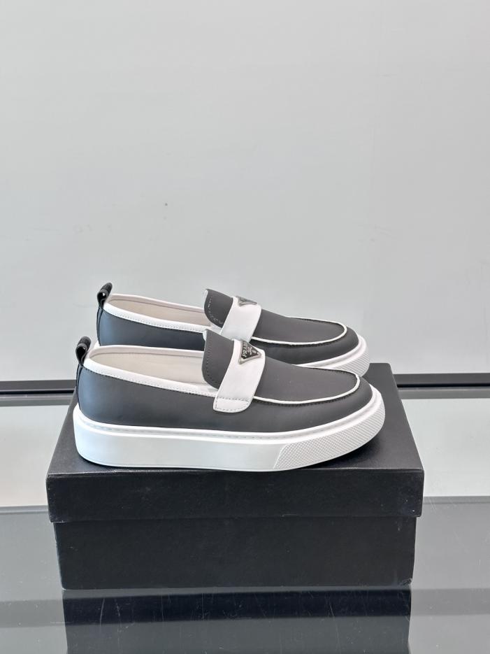 repliche,replica,perfette,siti di,affidabili,migliori siti,dove comprare,1:1,scarpe da ginnastica Contatore / I nuovi mocassini in pelle con suola in gomma di Prada (G9J63) repliche,replica,perfette,siti di,affidabili,migliori siti,dove comprare,1:1,scarpe da ginnastica Contatore / I nuovi mocassini in pelle con suola in gomma di Prada (G9J63)