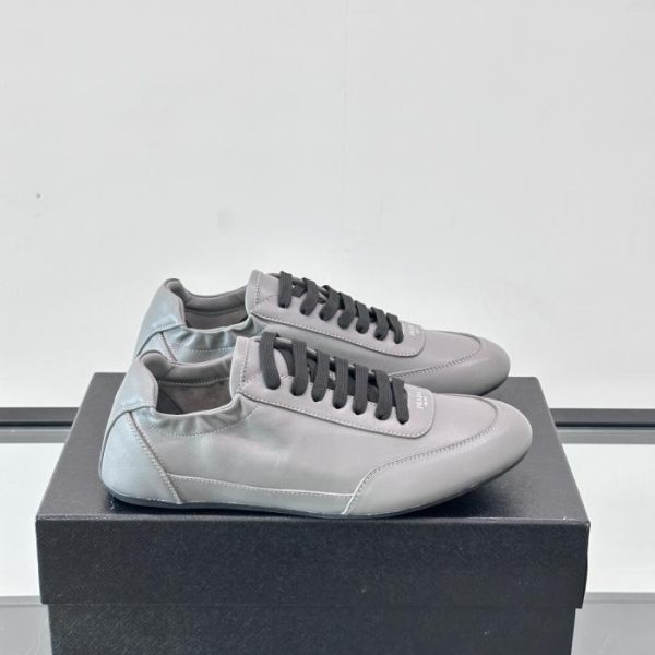 repliche,replica,perfette,siti di,affidabili,migliori siti,dove comprare,1:1,scarpe da ginnastica Contatore / Le nuove scarpe da guida da uomo di Prada (DWNB8)