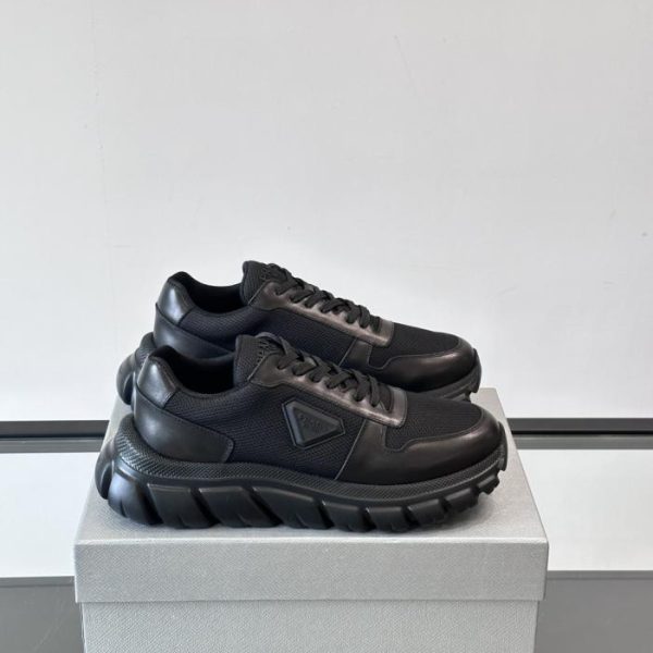 repliche,replica,perfette,siti di,affidabili,migliori siti,dove comprare,1:1,scarpe da ginnastica Contatore / Nuove sneakers casual in morbida pelle da uomo Prada (SLVDG)