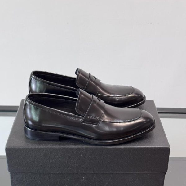 repliche,replica,perfette,siti di,affidabili,migliori siti,dove comprare,1:1,scarpe da ginnastica Contatore / Le nuove scarpe in vernice di Prada (3ULZR)