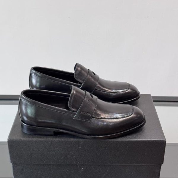 repliche,replica,perfette,siti di,affidabili,migliori siti,dove comprare,1:1,scarpe da ginnastica Contatore / Le nuove scarpe in vernice di Prada (NC6S0)