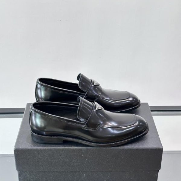 repliche,replica,perfette,siti di,affidabili,migliori siti,dove comprare,1:1,scarpe da ginnastica Contatore / Le nuove scarpe in vernice di Prada (SW5DG)