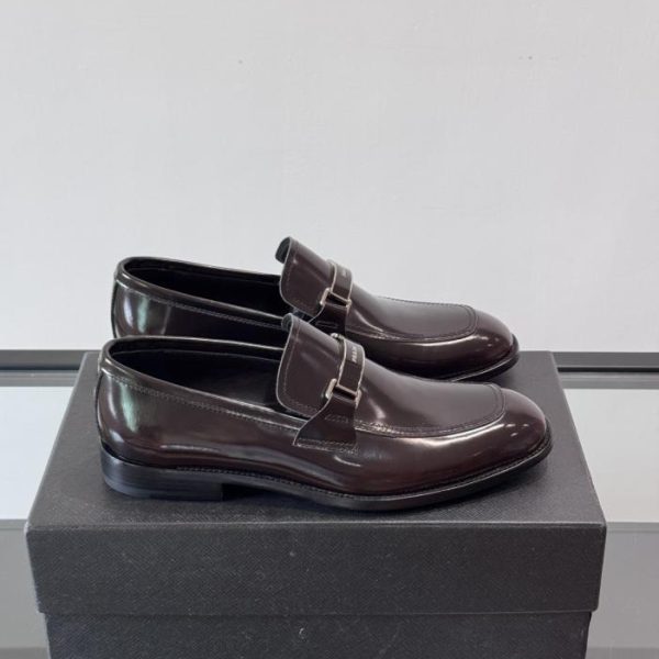 repliche,replica,perfette,siti di,affidabili,migliori siti,dove comprare,1:1,scarpe da ginnastica Contatore / Le nuove scarpe in vernice di Prada (LYLQS)