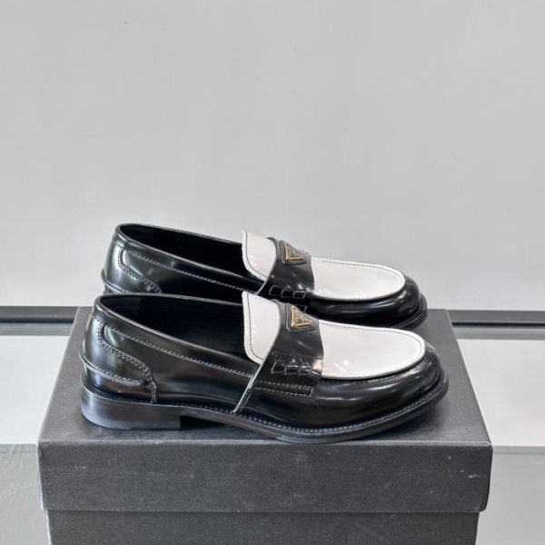 repliche,replica,perfette,siti di,affidabili,migliori siti,dove comprare,1:1,scarpe da ginnastica Contatore / Le nuove scarpe in vernice di Prada (KWJIA)