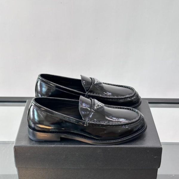 repliche,replica,perfette,siti di,affidabili,migliori siti,dove comprare,1:1,scarpe da ginnastica Contatore / Le nuove scarpe in vernice di Prada (TN5NS)