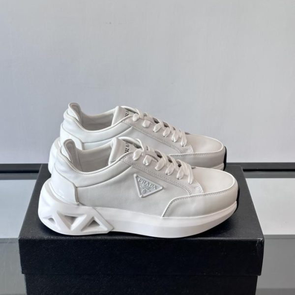 repliche,replica,perfette,siti di,affidabili,migliori siti,dove comprare,1:1,scarpe da ginnastica Contatore / Nuove scarpe sportive casual da uomo in pelle con plateau di Prada (ETCK9)