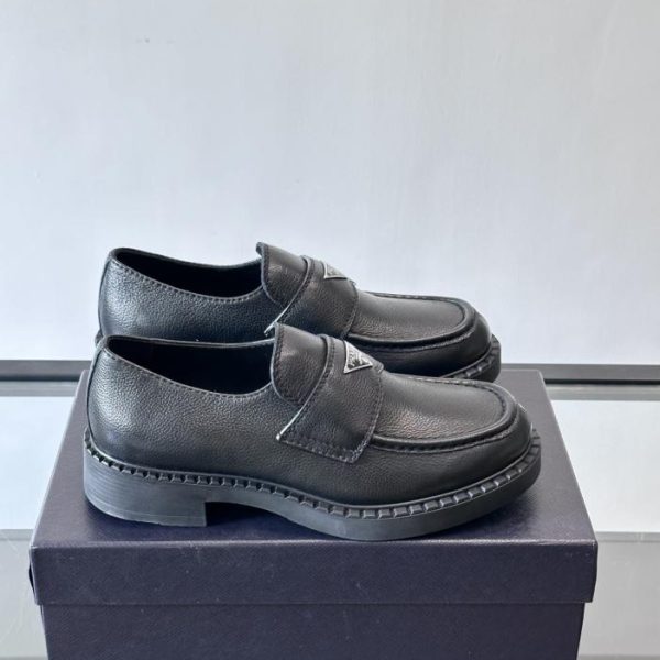 repliche,replica,perfette,siti di,affidabili,migliori siti,dove comprare,1:1,scarpe da ginnastica Contatore / I nuovi mocassini in pelle di Prada (BQNKG)