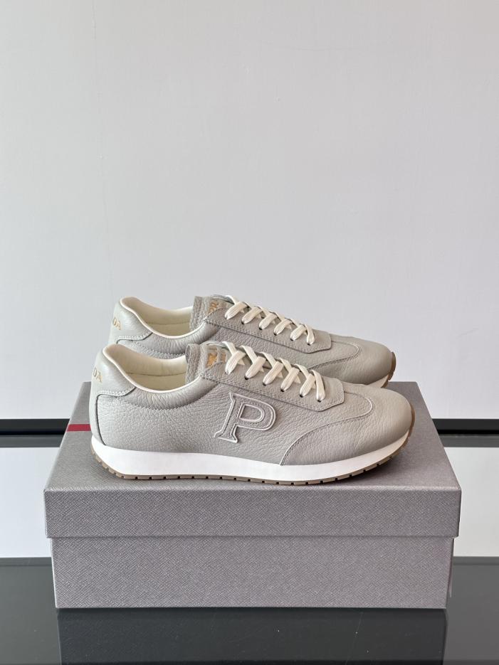 repliche,replica,perfette,siti di,affidabili,migliori siti,dove comprare,1:1,scarpe da ginnastica Contatore / Le nuove sneakers in pelle di Prada (FUG6E) repliche,replica,perfette,siti di,affidabili,migliori siti,dove comprare,1:1,scarpe da ginnastica Contatore / Le nuove sneakers in pelle di Prada (FUG6E)