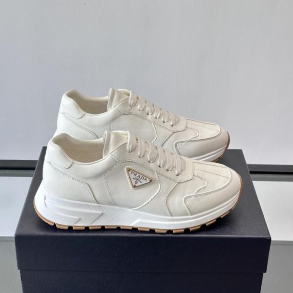repliche,replica,perfette,siti di,affidabili,migliori siti,dove comprare,1:1,scarpe da ginnastica Contatore / Nuove sneakers casual in morbida pelle da uomo Prada (GZM60)