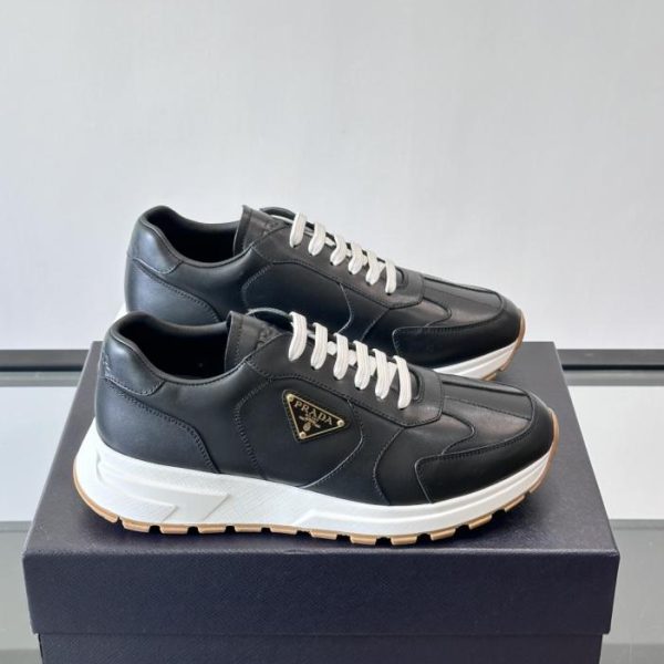 repliche,replica,perfette,siti di,affidabili,migliori siti,dove comprare,1:1,scarpe da ginnastica Contatore / Nuove sneakers casual in morbida pelle da uomo Prada (WFF21)