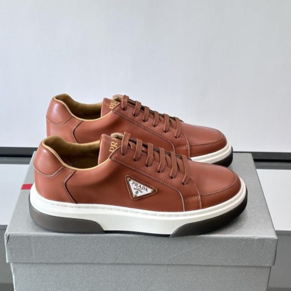 repliche,replica,perfette,siti di,affidabili,migliori siti,dove comprare,1:1,scarpe da ginnastica Contatore / Nuove sneakers casual in morbida pelle da uomo Prada (OS3RB)
