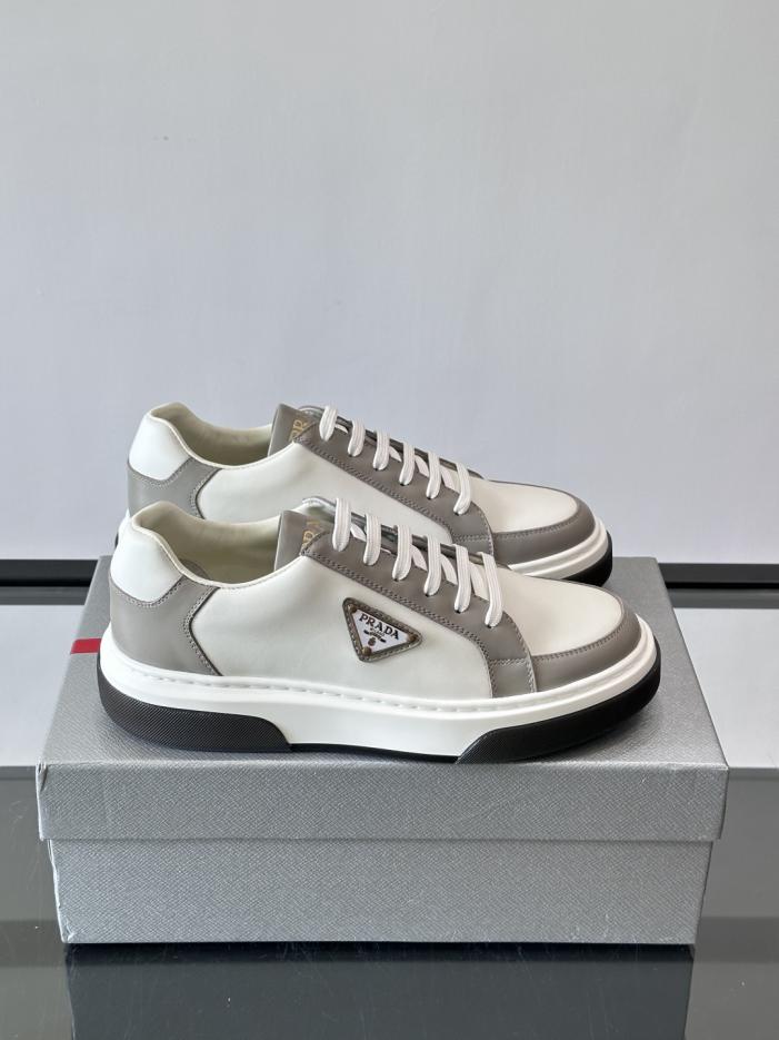 repliche,replica,perfette,siti di,affidabili,migliori siti,dove comprare,1:1,scarpe da ginnastica Contatore / Nuove sneakers casual in morbida pelle da uomo Prada (F2GZI) repliche,replica,perfette,siti di,affidabili,migliori siti,dove comprare,1:1,scarpe da ginnastica Contatore / Nuove sneakers casual in morbida pelle da uomo Prada (F2GZI)
