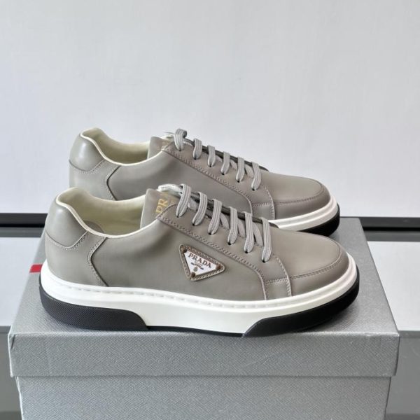 repliche,replica,perfette,siti di,affidabili,migliori siti,dove comprare,1:1,scarpe da ginnastica Contatore / Nuove sneakers casual in morbida pelle da uomo Prada (FQ2LI)