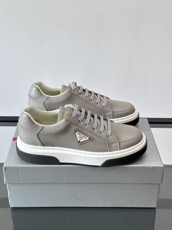 repliche,replica,perfette,siti di,affidabili,migliori siti,dove comprare,1:1,scarpe da ginnastica Contatore / Nuove sneakers casual in morbida pelle da uomo Prada (FQ2LI) repliche,replica,perfette,siti di,affidabili,migliori siti,dove comprare,1:1,scarpe da ginnastica Contatore / Nuove sneakers casual in morbida pelle da uomo Prada (FQ2LI)