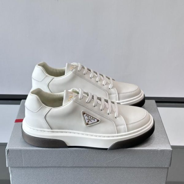 repliche,replica,perfette,siti di,affidabili,migliori siti,dove comprare,1:1,scarpe da ginnastica Contatore / Nuove sneakers casual in morbida pelle da uomo Prada (Z3GMM)