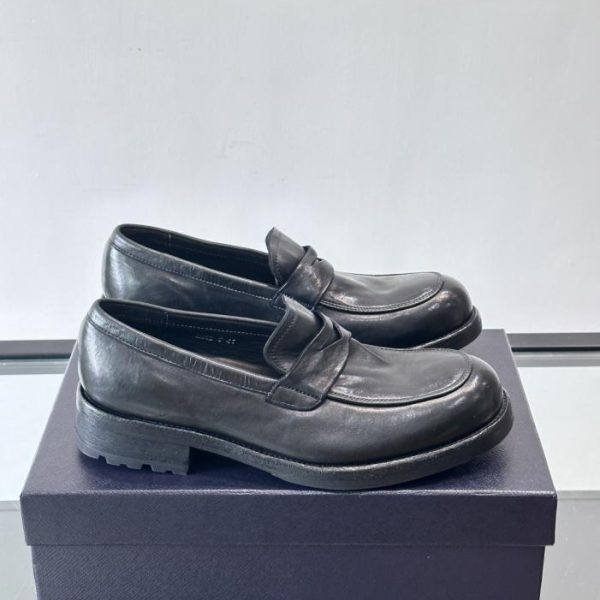 repliche,replica,perfette,siti di,affidabili,migliori siti,dove comprare,1:1,scarpe da ginnastica Contatore / Mocassini Prada da uomo in pelle di cavallo lavata fatti a mano (KV0O8)