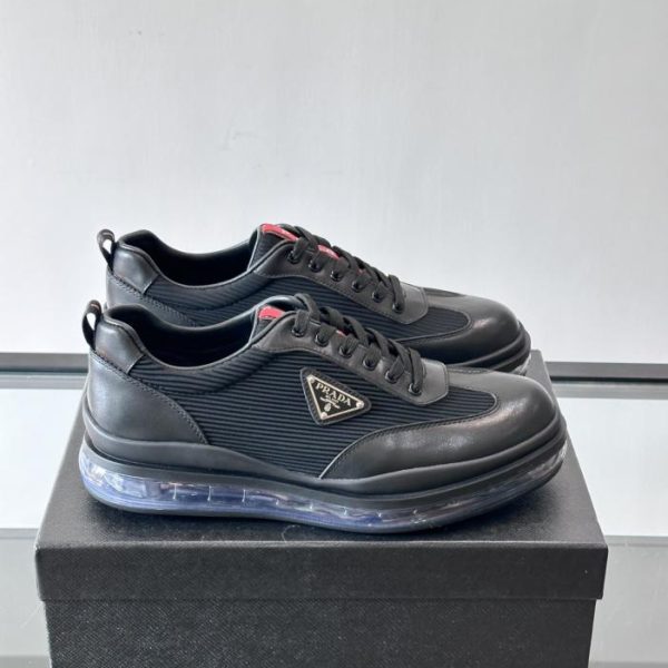 repliche,replica,perfette,siti di,affidabili,migliori siti,dove comprare,1:1,scarpe da ginnastica Contatore / Nuove scarpe sportive casual in tessuto tecnico traspirante con rifiniture in pelle e ammortizzazione Air di Prada (7GY2Z)