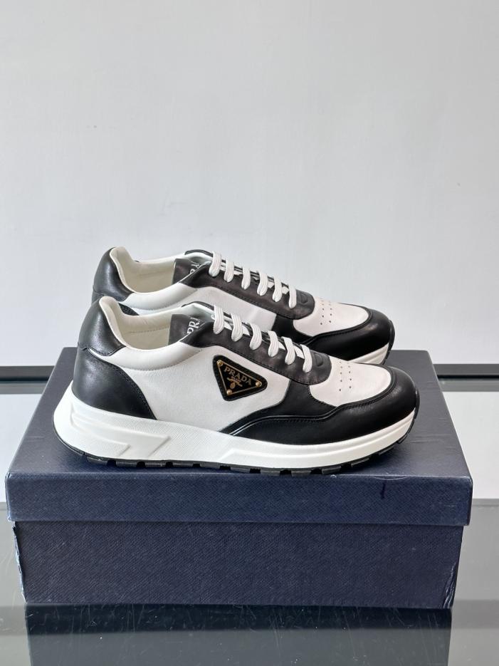 repliche,replica,perfette,siti di,affidabili,migliori siti,dove comprare,1:1,scarpe da ginnastica Contatore / Sneakers con plateau e logo triangolare da uomo Prada (QVHTS) repliche,replica,perfette,siti di,affidabili,migliori siti,dove comprare,1:1,scarpe da ginnastica Contatore / Sneakers con plateau e logo triangolare da uomo Prada (QVHTS)