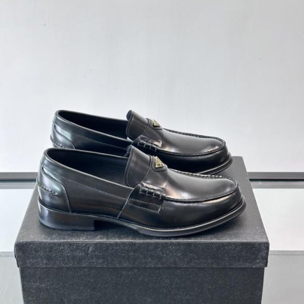 repliche,replica,perfette,siti di,affidabili,migliori siti,dove comprare,1:1,scarpe da ginnastica Contatore / Le nuove scarpe casual in pelle da uomo di Prada (DI0IV)