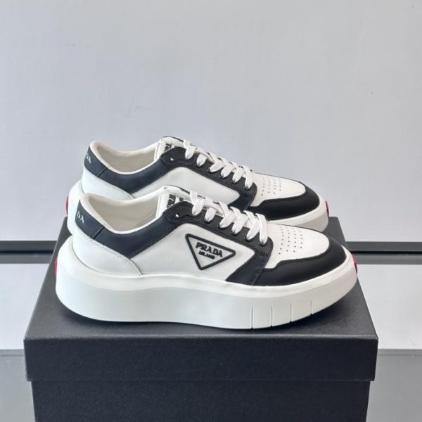 repliche,replica,perfette,siti di,affidabili,migliori siti,dove comprare,1:1,scarpe da ginnastica Contatore / Sneakers con plateau e logo triangolare da uomo Prada (OVWC4)