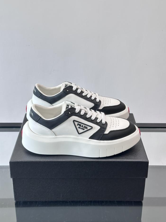 repliche,replica,perfette,siti di,affidabili,migliori siti,dove comprare,1:1,scarpe da ginnastica Contatore / Sneakers con plateau e logo triangolare da uomo Prada (OVWC4) repliche,replica,perfette,siti di,affidabili,migliori siti,dove comprare,1:1,scarpe da ginnastica Contatore / Sneakers con plateau e logo triangolare da uomo Prada (OVWC4)