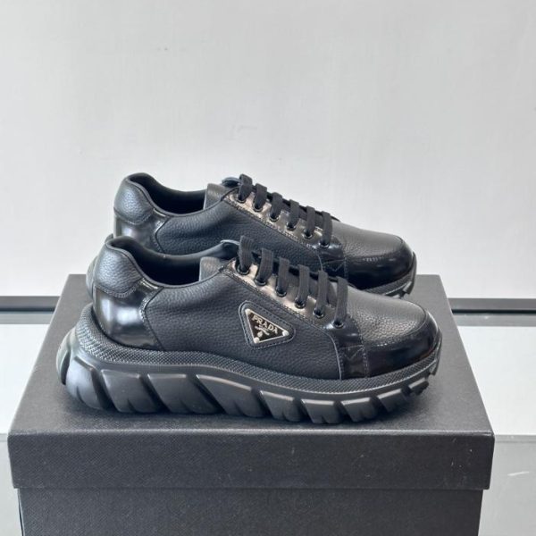 repliche,replica,perfette,siti di,affidabili,migliori siti,dove comprare,1:1,scarpe da ginnastica Contatore / Sneakers con plateau da uomo Prada Downtown Bold, combinazione di pelle di vitello nappa e pelle opaca (ACWAK)