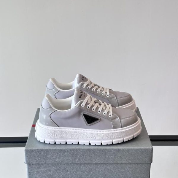repliche,replica,perfette,siti di,affidabili,migliori siti,dove comprare,1:1,scarpe da ginnastica Contatore / Le nuove sneakers casual con plateau da uomo di Prada (JTL32)