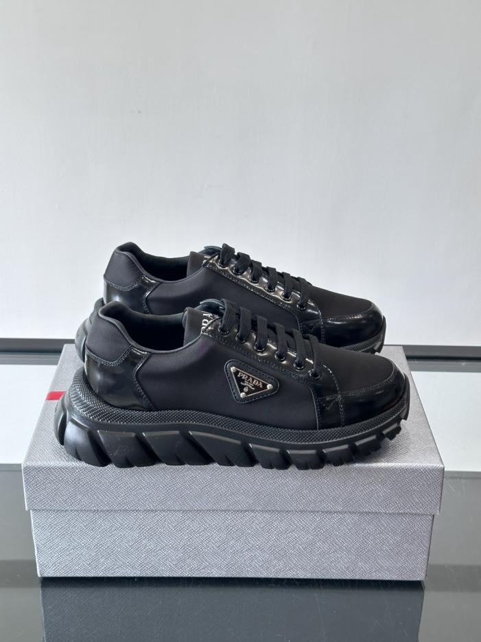 repliche,replica,perfette,siti di,affidabili,migliori siti,dove comprare,1:1,scarpe da ginnastica Contatore / Sneakers con plateau Prada HIMQX e logo triangolare repliche,replica,perfette,siti di,affidabili,migliori siti,dove comprare,1:1,scarpe da ginnastica Contatore / Sneakers con plateau Prada HIMQX e logo triangolare