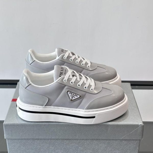 repliche,replica,perfette,siti di,affidabili,migliori siti,dove comprare,1:1,scarpe da ginnastica Contatore / Sneakers casual con plateau da uomo Prada (7MR8C)