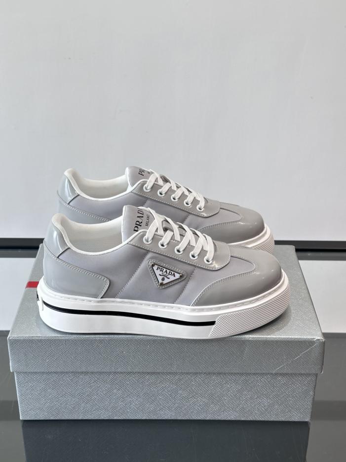 repliche,replica,perfette,siti di,affidabili,migliori siti,dove comprare,1:1,scarpe da ginnastica Contatore / Sneakers casual con plateau da uomo Prada (7MR8C) repliche,replica,perfette,siti di,affidabili,migliori siti,dove comprare,1:1,scarpe da ginnastica Contatore / Sneakers casual con plateau da uomo Prada (7MR8C)