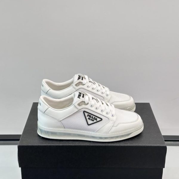 repliche,replica,perfette,siti di,affidabili,migliori siti,dove comprare,1:1,scarpe da ginnastica Contatore / Le nuove scarpe sportive casual in pelle con suola in gomma trasparente di Prada (1QSXS)