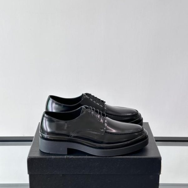 repliche,replica,perfette,siti di,affidabili,migliori siti,dove comprare,1:1,scarpe da ginnastica Contatore / I nuovi mocassini in vernice di Prada (U98RX)
