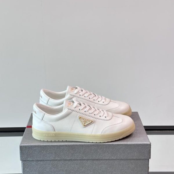 repliche,replica,perfette,siti di,affidabili,migliori siti,dove comprare,1:1,scarpe da ginnastica Contatore / Le nuove scarpe sportive casual in pelle con suola in gomma di Prada (3MMBF)