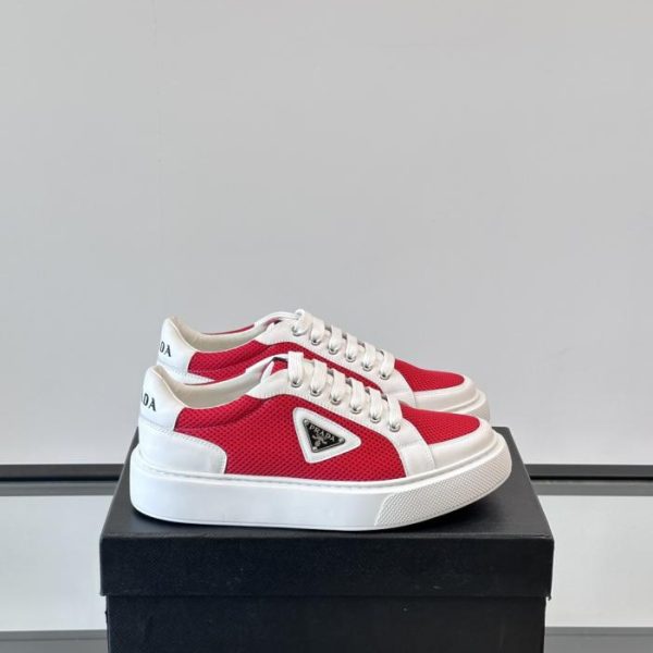 repliche,replica,perfette,siti di,affidabili,migliori siti,dove comprare,1:1,scarpe da ginnastica Contatore / Le nuove scarpe sportive casual in pelle con suola in gomma trasparente di Prada (BTXO5)