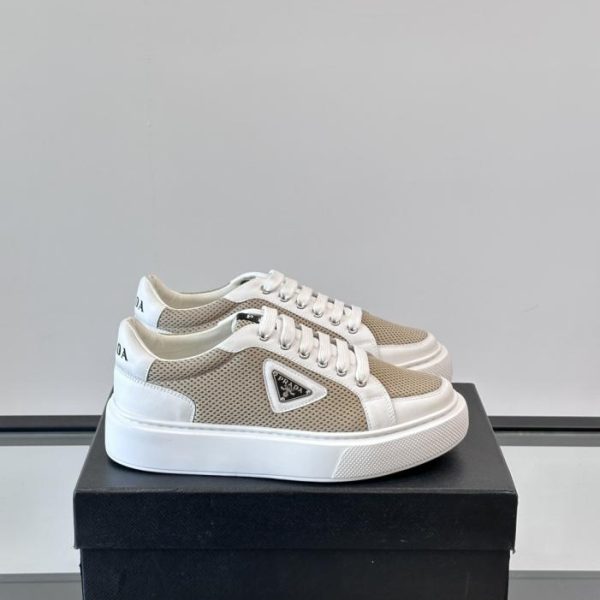 repliche,replica,perfette,siti di,affidabili,migliori siti,dove comprare,1:1,scarpe da ginnastica Contatore / Le nuove scarpe sportive casual in pelle con suola in gomma trasparente di Prada (D664B)