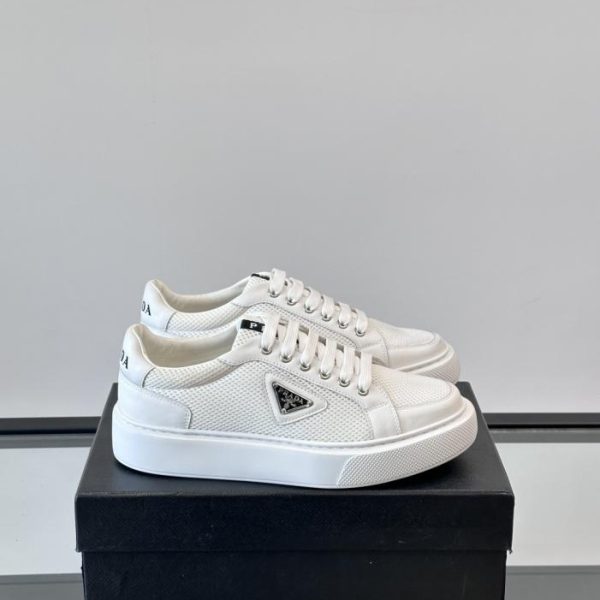 repliche,replica,perfette,siti di,affidabili,migliori siti,dove comprare,1:1,scarpe da ginnastica Contatore / Le nuove scarpe sportive casual in pelle con suola in gomma trasparente di Prada (O6GQ4)
