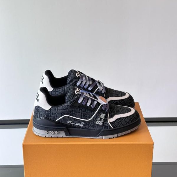 Nuova colorazione per le sneaker da uomo LV (ZLUZC)