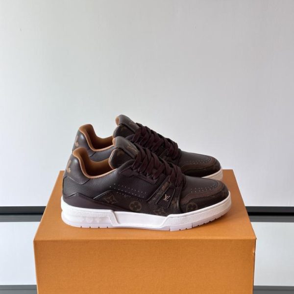 Nuove sneakers da uomo LV TRAINER (3HS3A)