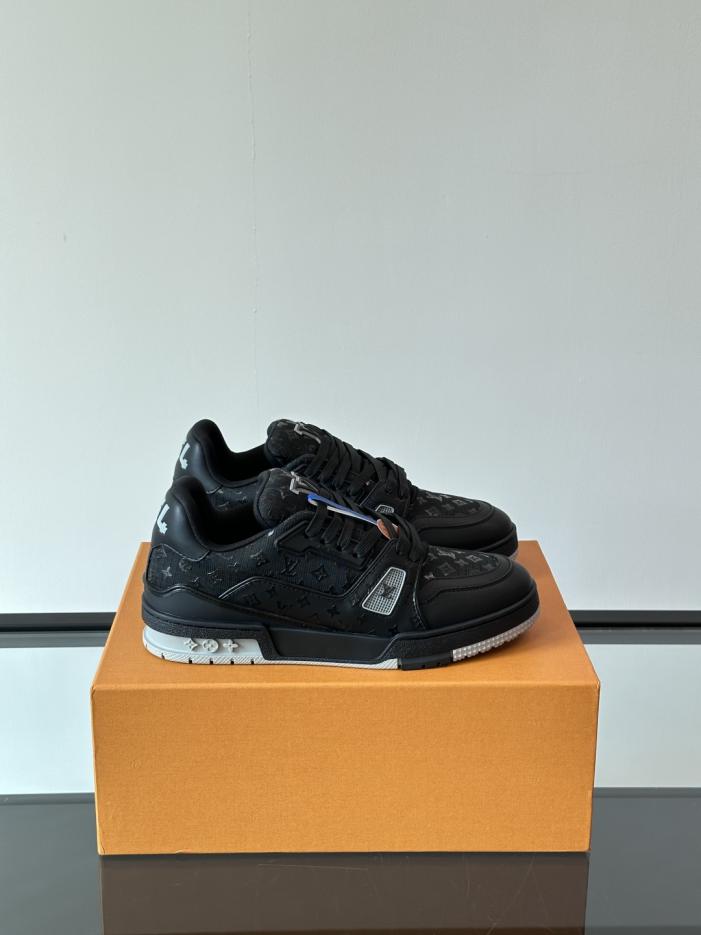 repliche,replica,perfette,siti di,affidabili,migliori siti,dove comprare,1:1,scarpe da ginnastica Le ultime sneaker della serie Louis Vuitton Trainer (LRIOQ) repliche,replica,perfette,siti di,affidabili,migliori siti,dove comprare,1:1,scarpe da ginnastica Le ultime sneaker della serie Louis Vuitton Trainer (LRIOQ)