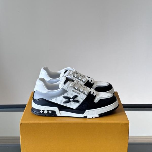 Contatore / Le ultime sneakers della collezione Louis Vuitton (VJ2BO)
